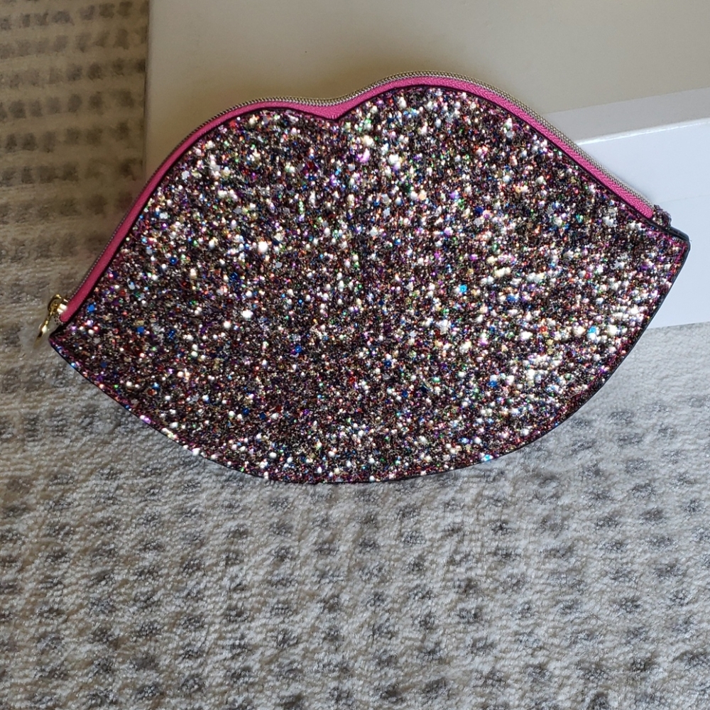 3/$25 Lip shaped glitter bag